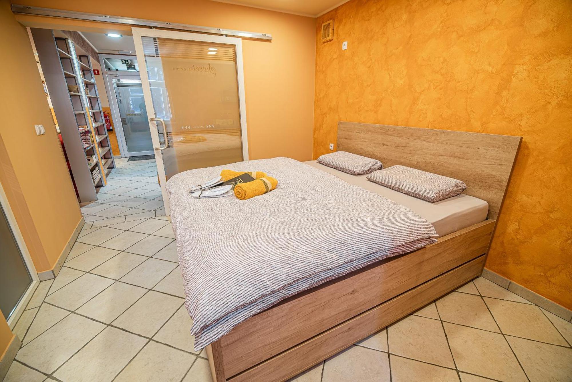 Lux Living Apartments Budic Near Terme Catez Brezice Room photo